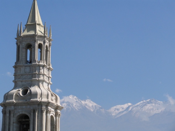 Catedral y Chachani