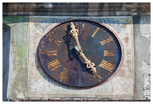 Rusty Clock