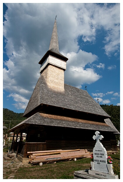 Rozavlea Wooden Church