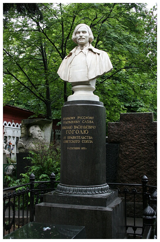 Gogol Tomb