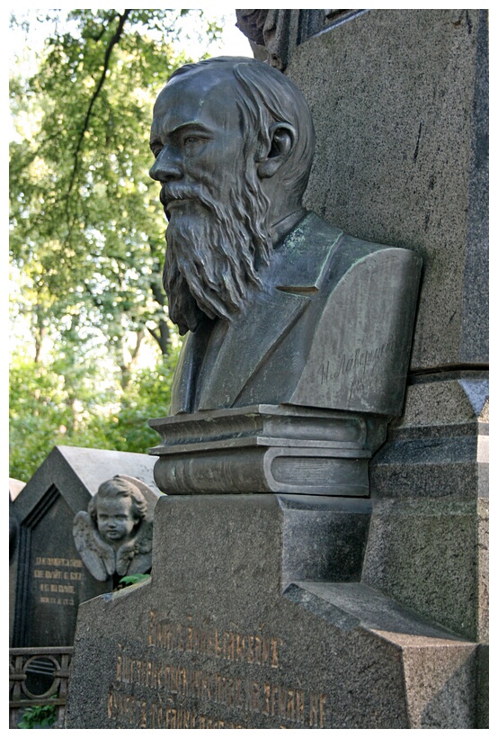 Dostoievsky Grave