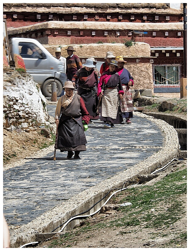 Litang Population