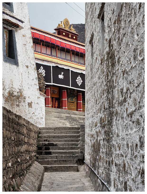 Drepung Monastery