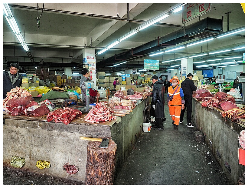 Tomsikhang Market