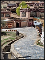 Litang Streets