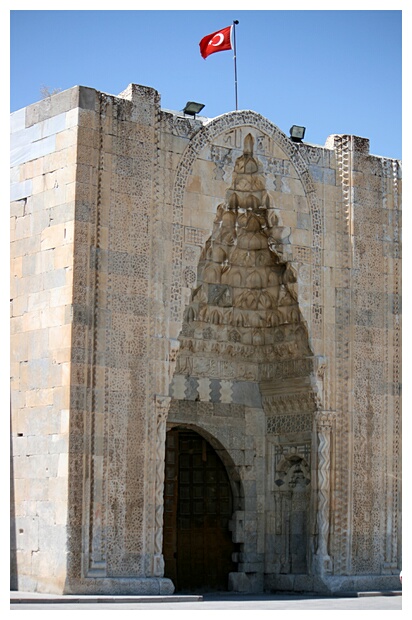 Sultan Han Portal