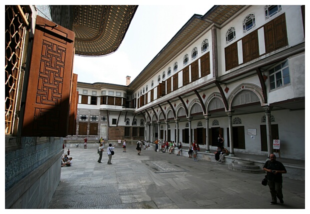 Courtyard of the Favourites